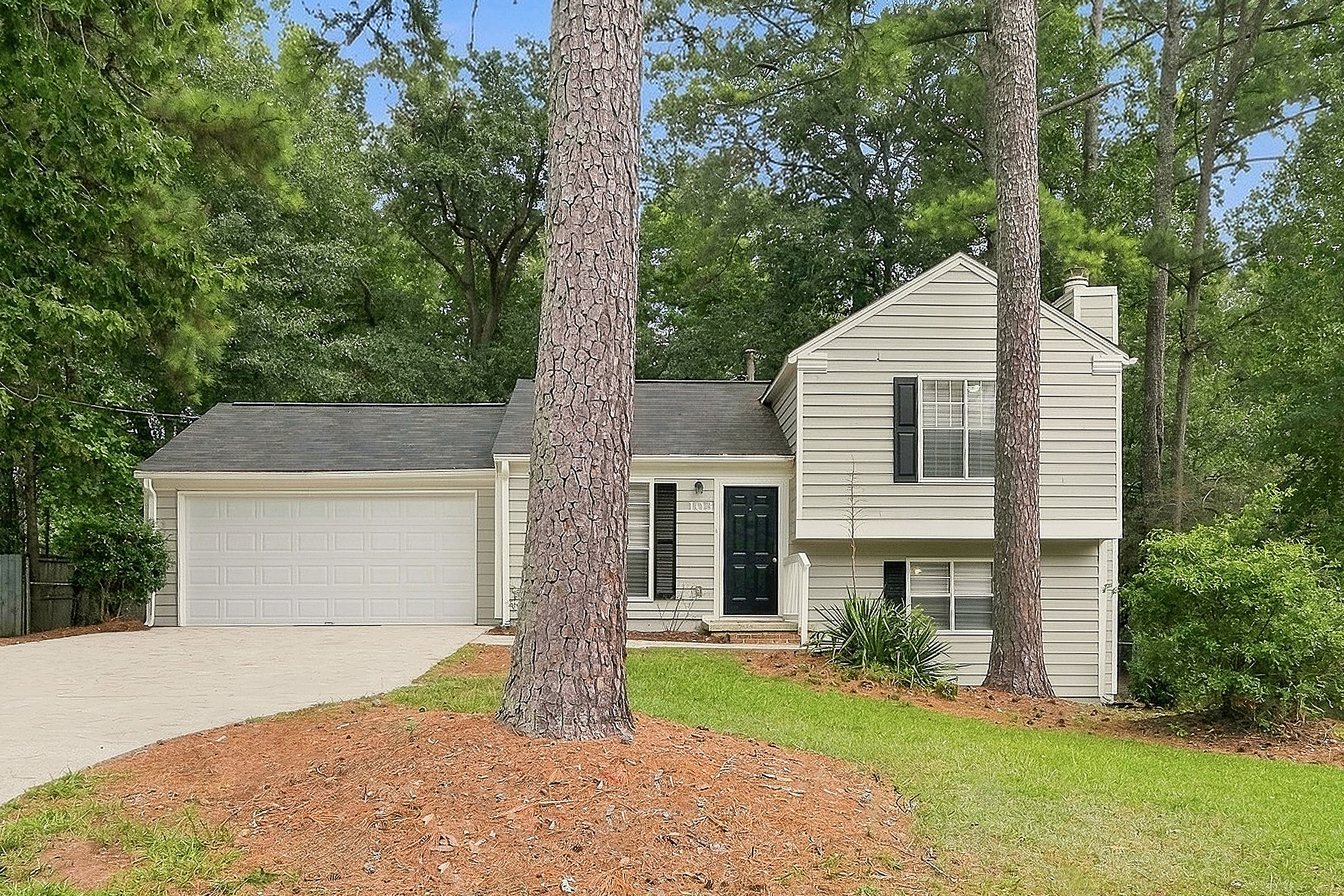 103 FOREST PL STOCKBRIDGE, GA 30281